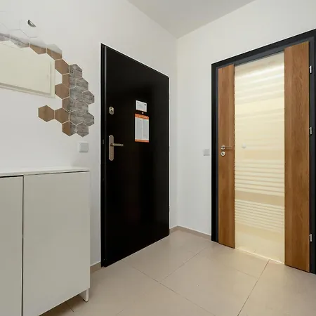 Atal Tower By Renters Apartmán