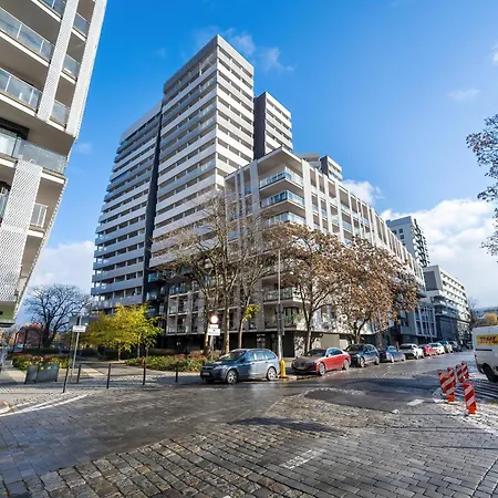 Atal Tower By Renters Apartmán *